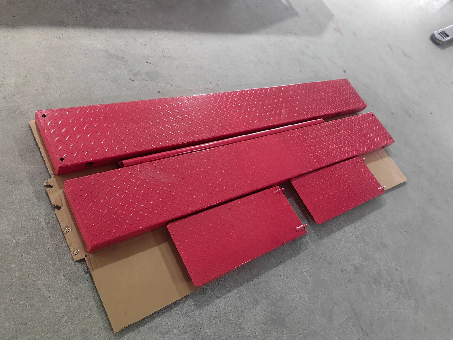 Olympic HDML-15 1,500lb Gold Series Motorcycle / ATV Lift With Side Tables