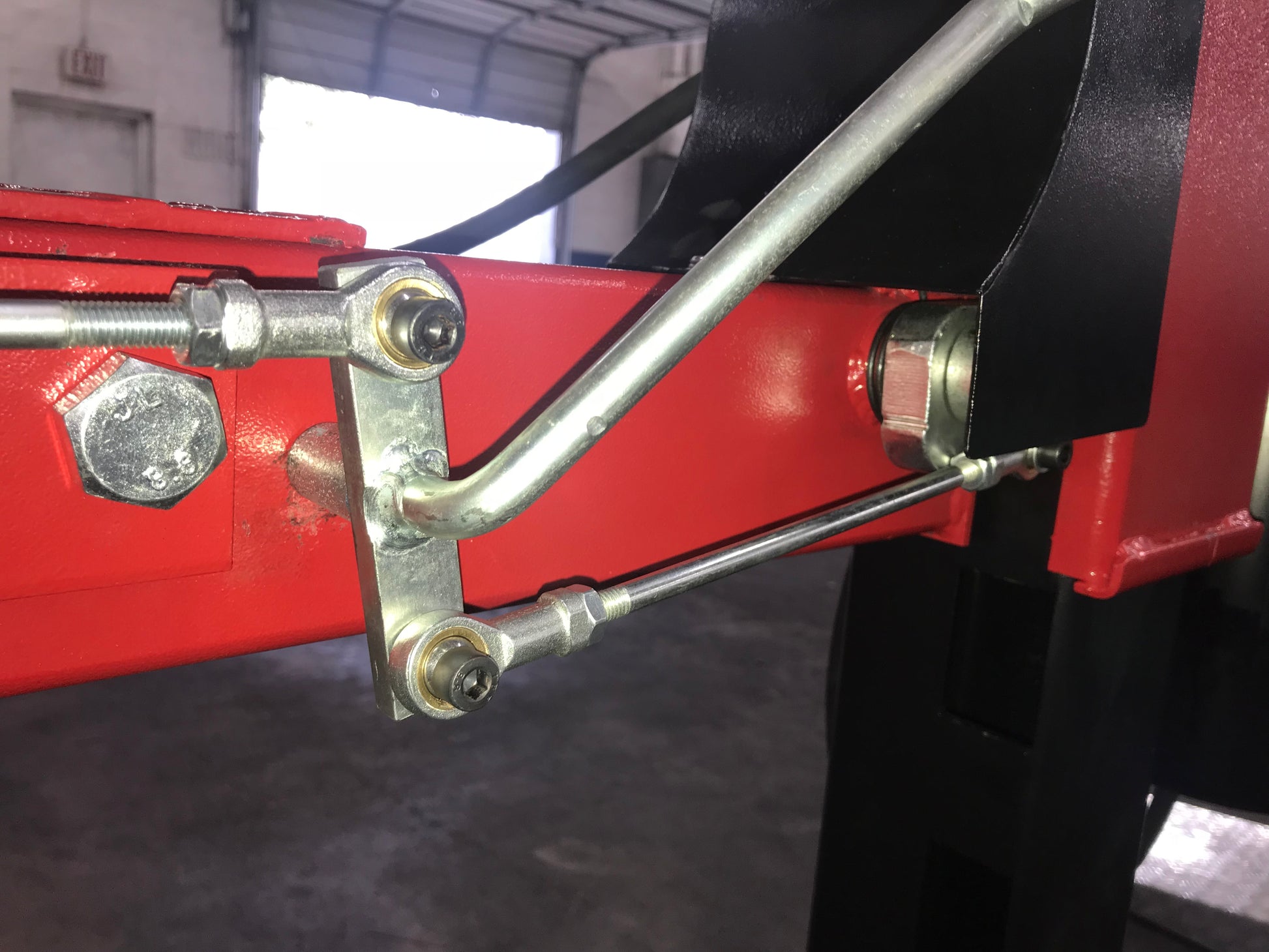 Triumph NOS-9XLT 9,000lb Capacity Four Post Lift - NOS9000XLT