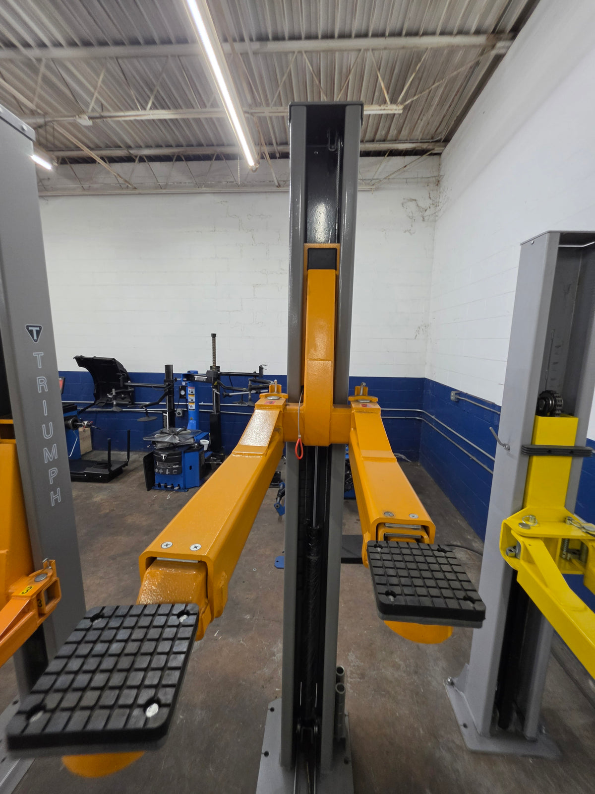 Triumph 9,000lb Capacity Two Post Lift - NT-9